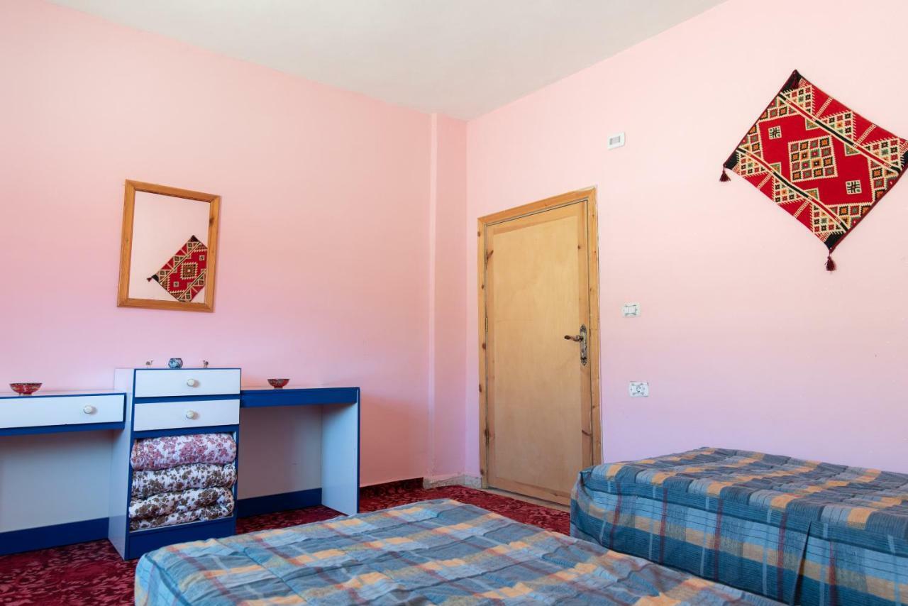 Bedouin Pink Ecohouse Bed and Breakfast Wadi Musa Buitenkant foto